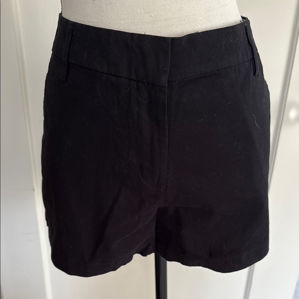 NWOT British Khaki Women's Classic Black Shorts size 8 never worn